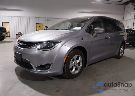 2018 Chrysler Pacifica Hybrid Touring Plus z USA, uszkodzony, nr VIN 2C4RC1H79JR332967